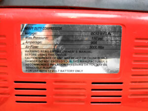 Kompressori 12 V 300 l/min kantokassilla – UNI-127-12V